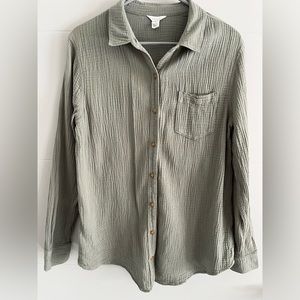 Casual cotton button down